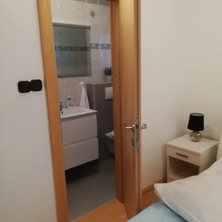Jurjevic - Prvi Red Do Mora I Jacuzzi